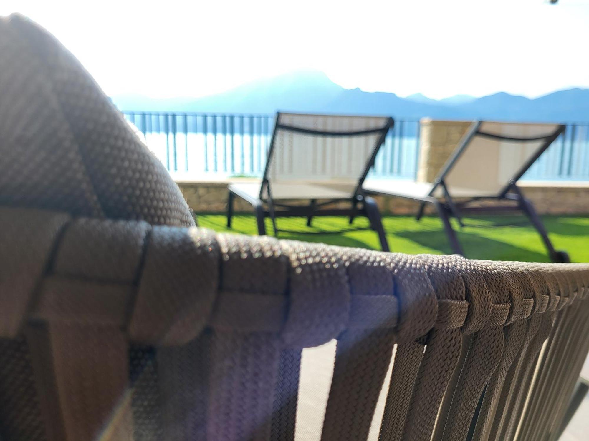 Attilio High Living Suites - Adults Only Torri Del Benaco Δωμάτιο φωτογραφία