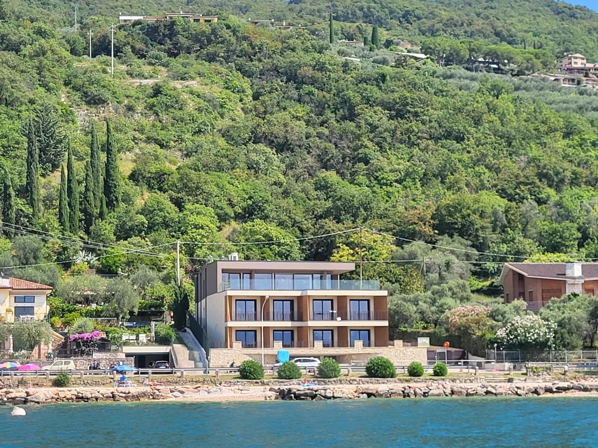 Attilio High Living Suites - Adults Only Torri Del Benaco Εξωτερικό φωτογραφία